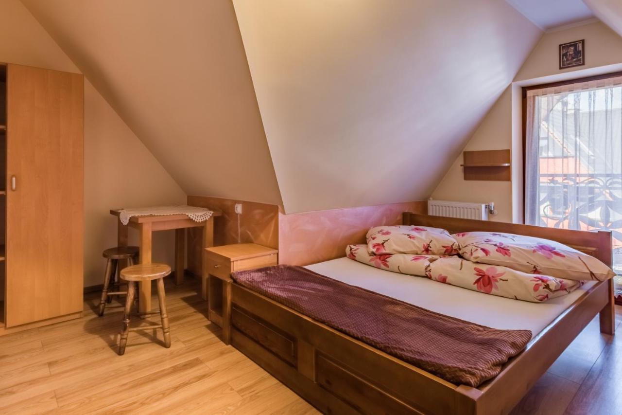 Lesny Dwor Bed & Breakfast Murzasichle Exterior photo