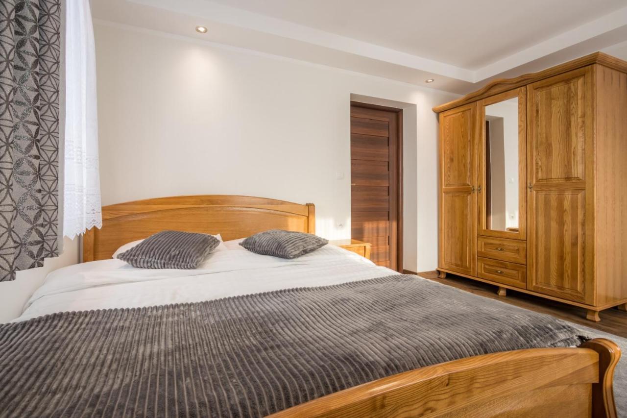 Lesny Dwor Bed & Breakfast Murzasichle Exterior photo