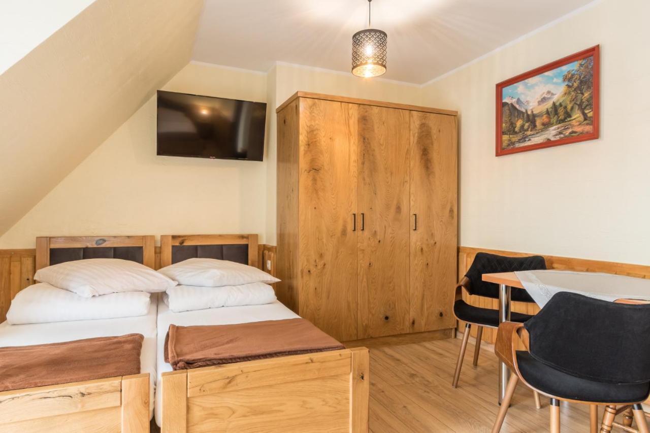 Lesny Dwor Bed & Breakfast Murzasichle Exterior photo